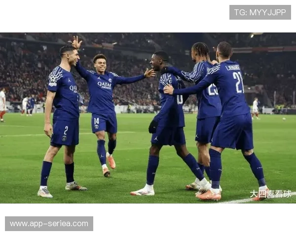 巴黎FC重返法甲引关注 同城德比对决巴黎圣日耳曼成焦点